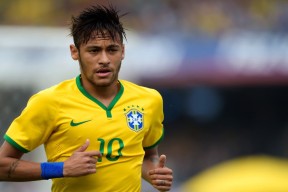 Kaiyun(中国)开云-巴黎圣日耳曼创队史最佳赛季战绩，连续18场不败登顶法甲，巴黎圣日耳曼队首发阵容