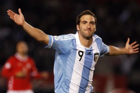 开云kaiyun-东亚杯中国女足战平 球员表现受到肯定，中国女足东京召开赛前发布会