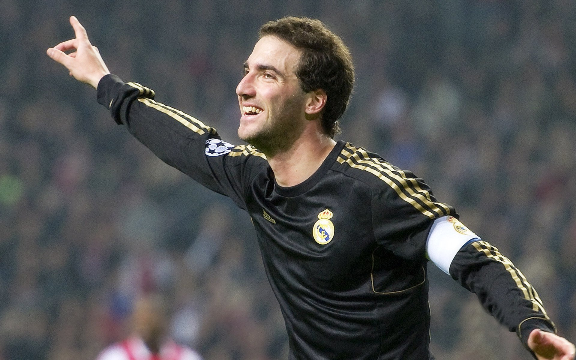 英超冠军悬念加剧,各队争夺激烈,英超争冠2021